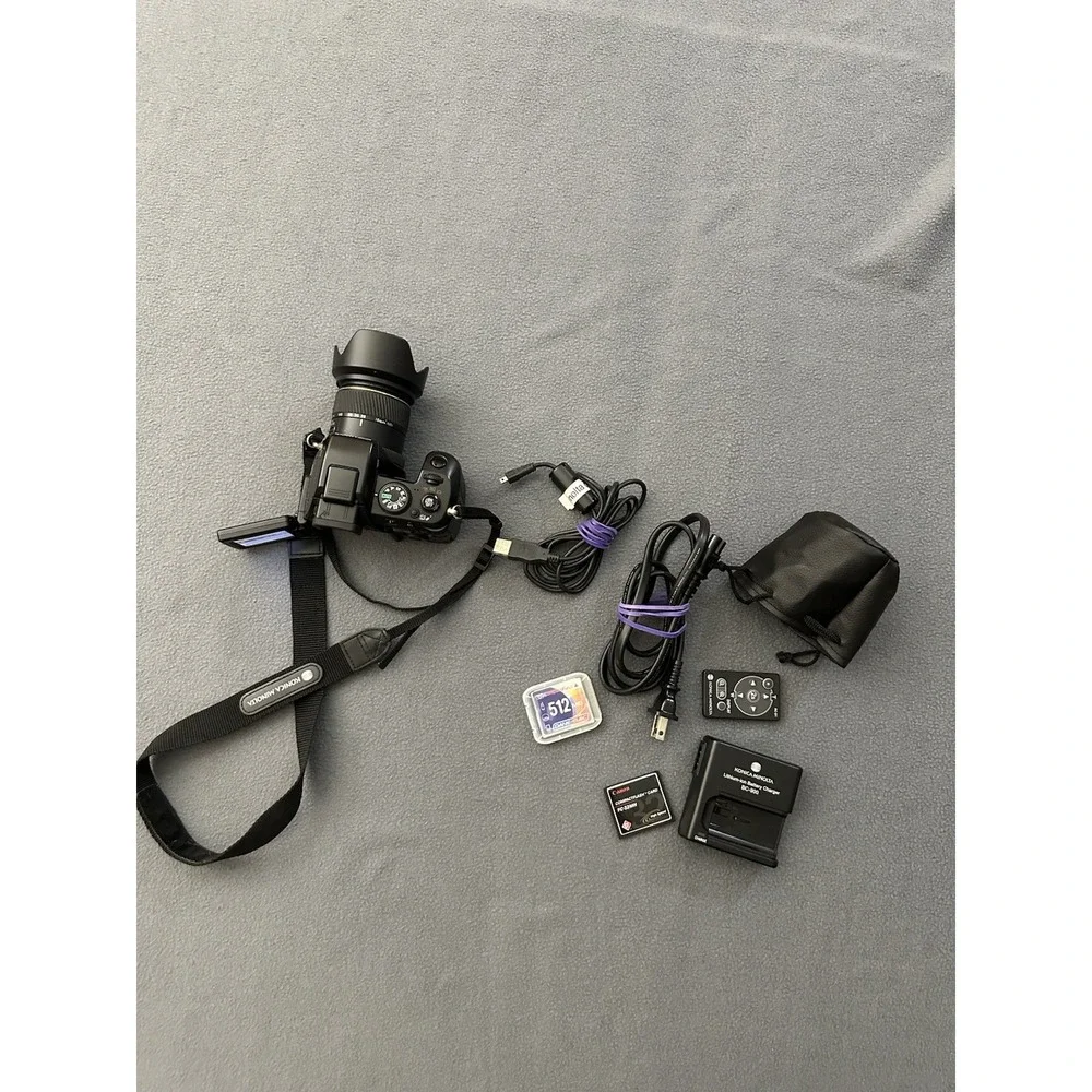 Konica Minolta DiMAGE A200 8.0MP Digital Bridge Camera 7X Zoom Anti-Shake Black